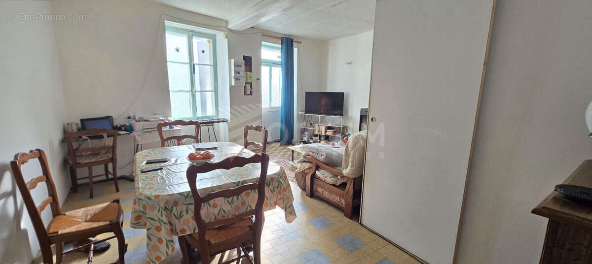 Maison à SAINT-AMAND-EN-PUISAYE