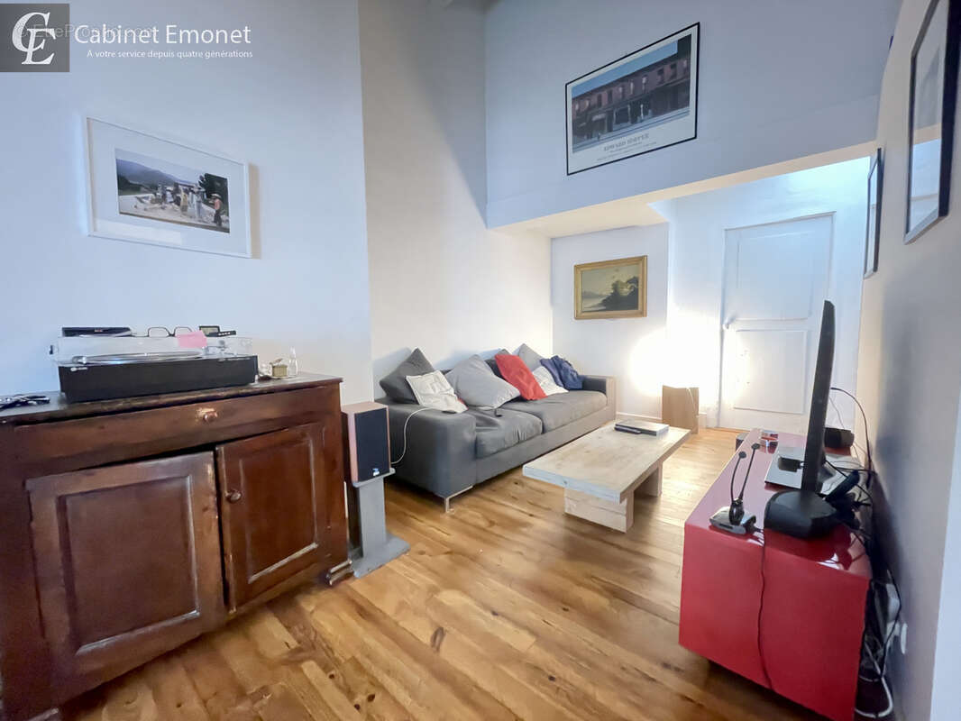 Appartement à SAINT-ETIENNE