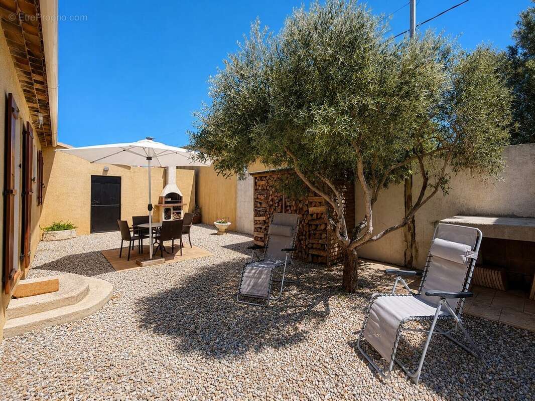 Maison 83 m² à Marignane  - photo 4