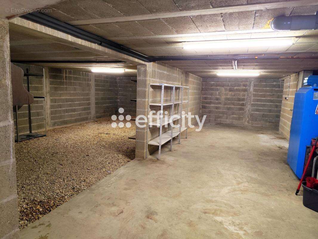 Maison 102 m² à Baignes-Sainte-Radegonde  - photo 16