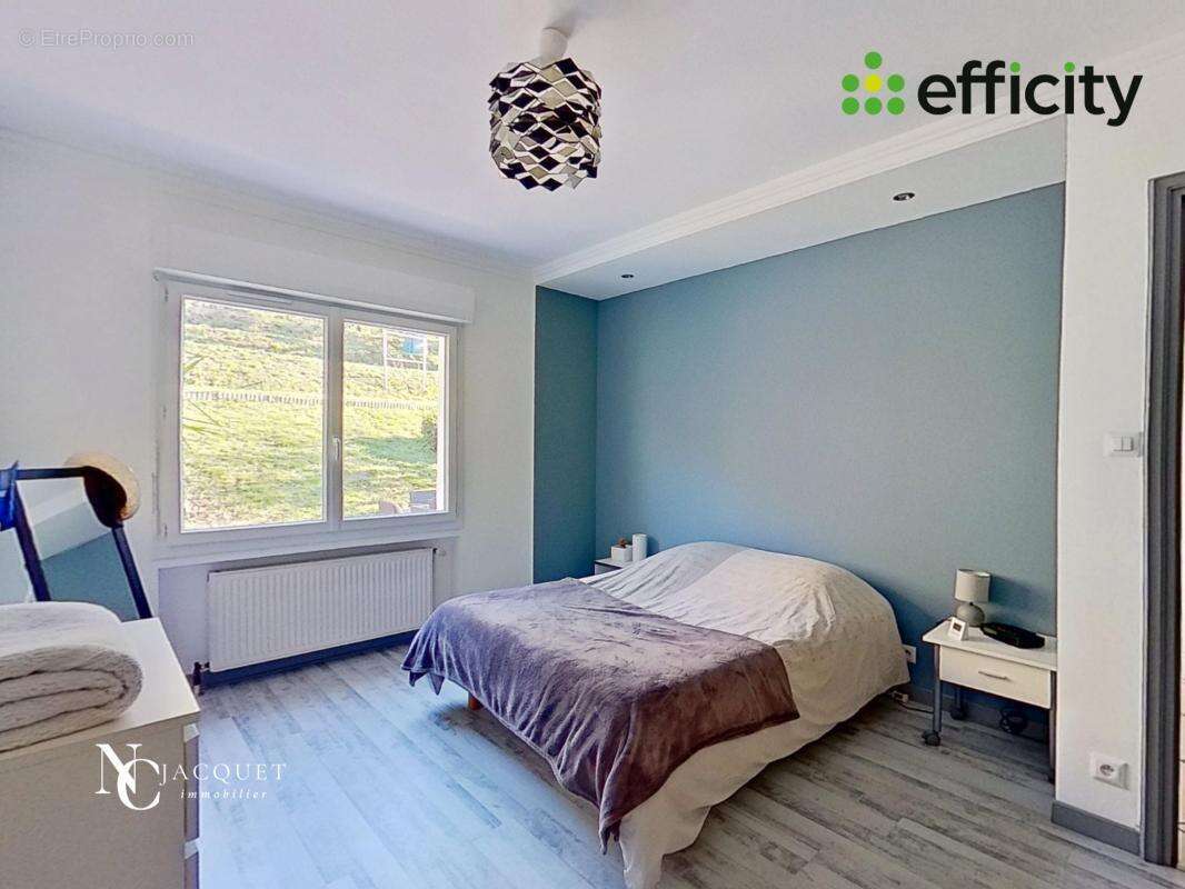 Maison à CHASSE-SUR-RHONE