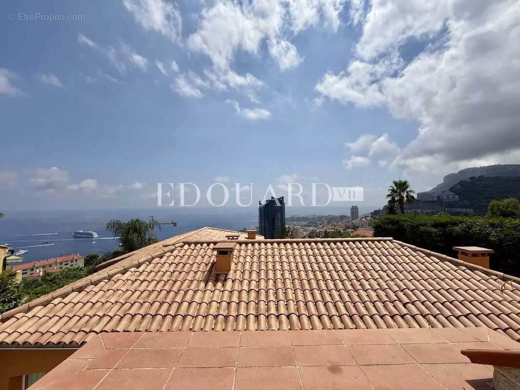 Dans un domaine privé et sécurisé, à vendre villa de prestige avec vue panoramique sur la Principauté de Monaco - photo 36