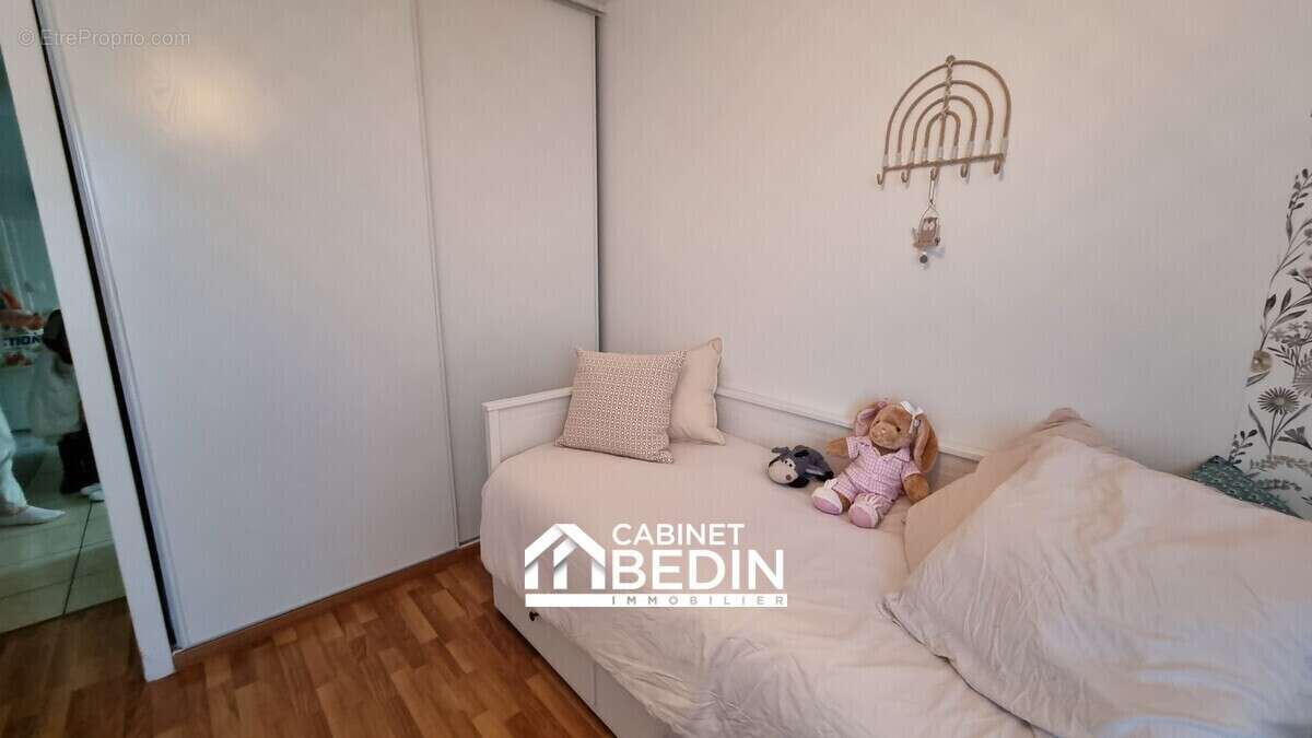 Appartement à PAREMPUYRE