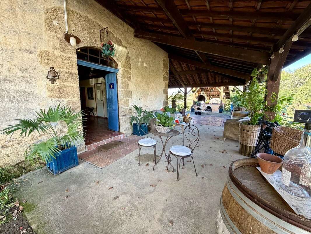 Maison à MONGUILHEM