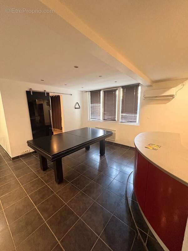 Appartement à MARSEILLE-5E