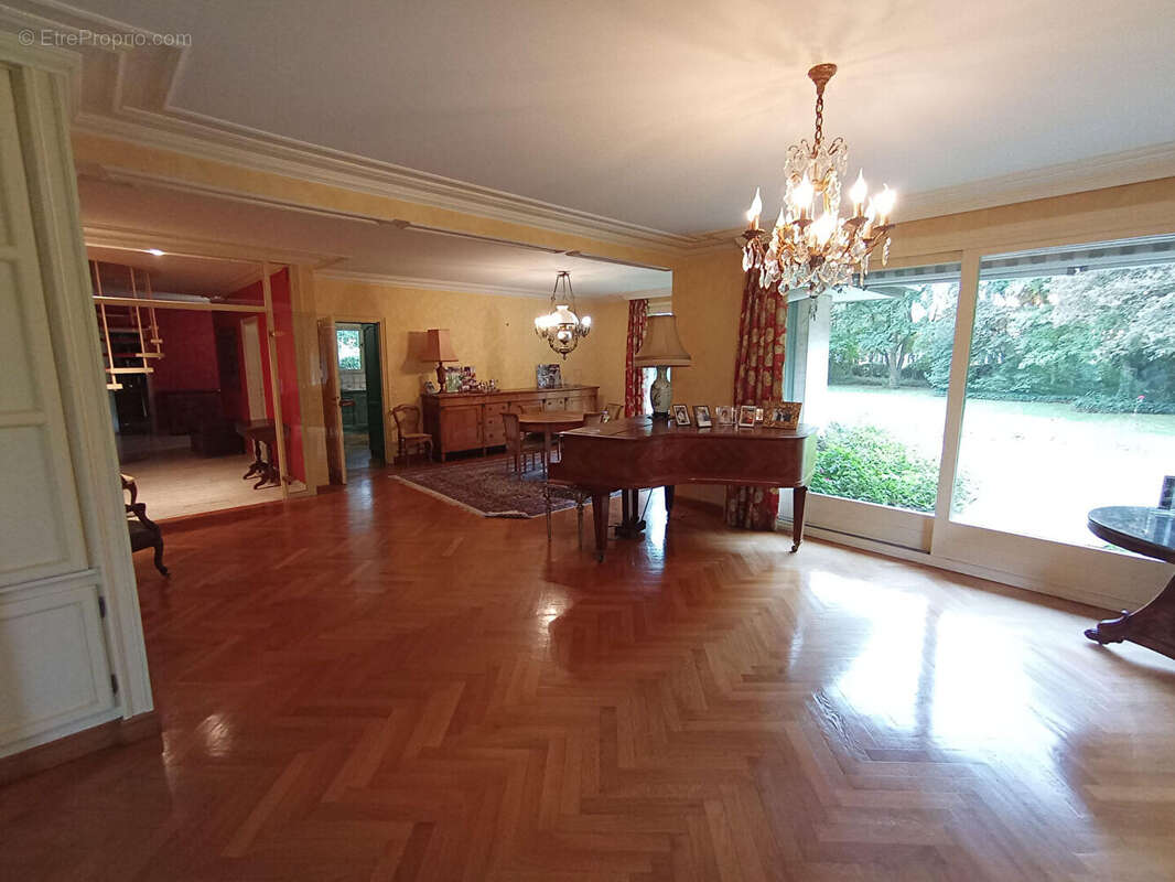 Maison à SAINT-FLORIS