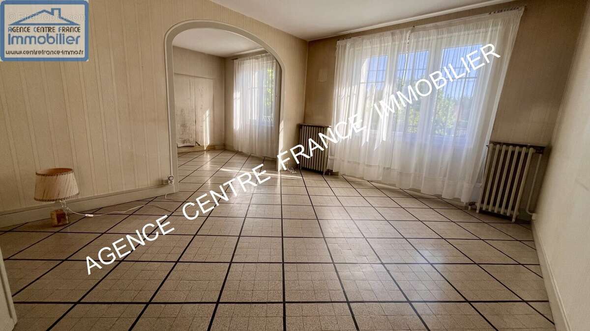 Maison à TROUY