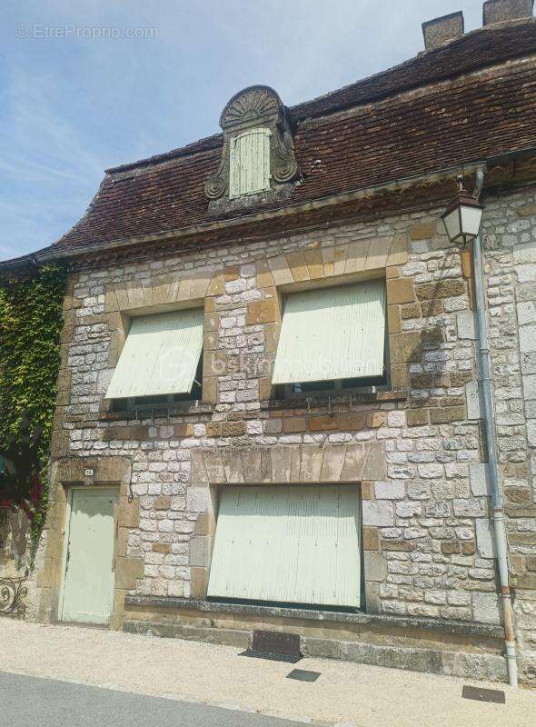 Maison de Ville Meublée de type 5 de 157 m2 avec Patio dans le Centre de Monpazier - photo 12