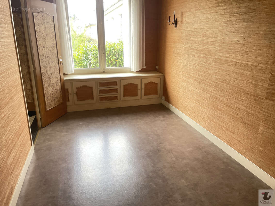 Maison   Quartier Hôpital, secteur très recherché, - photo 4