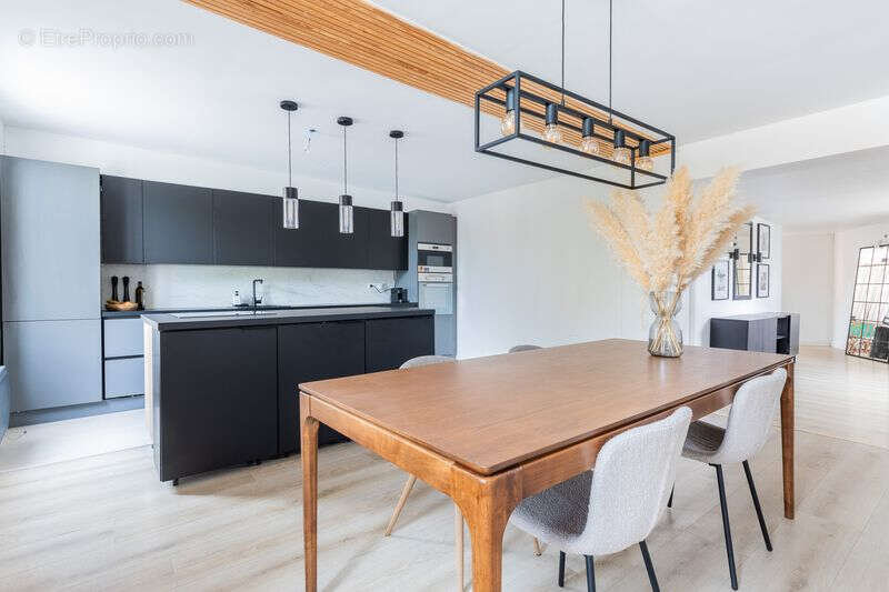 Maison à CORBEIL-ESSONNES