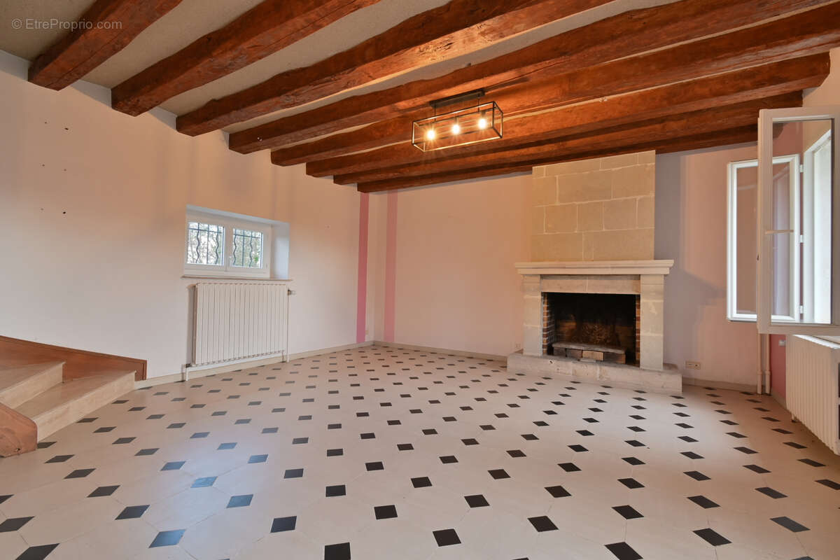 Maison à LOUESTAULT