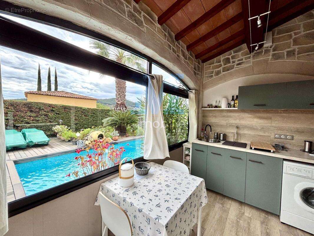 Maison à LA CADIERE-D'AZUR