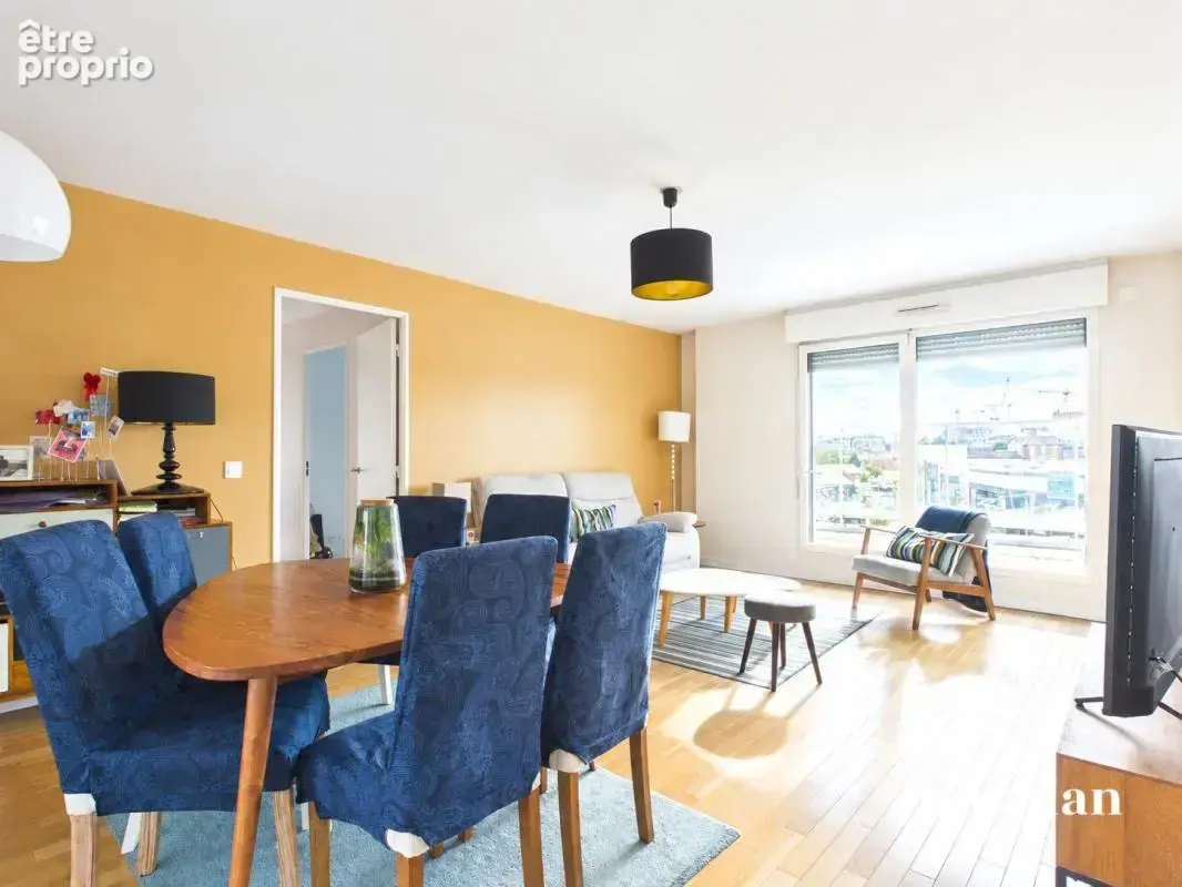 Saint-ouen-sur-seine — 90 m² — 3 chambres — balcon — parking — cave — métro lignes 13 & 14 à 500 m - photo 3