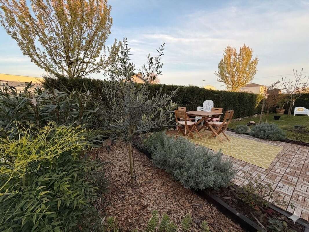 GeminiGeneratedImageymapq4ymapq4ymap - Maison à MELESSE