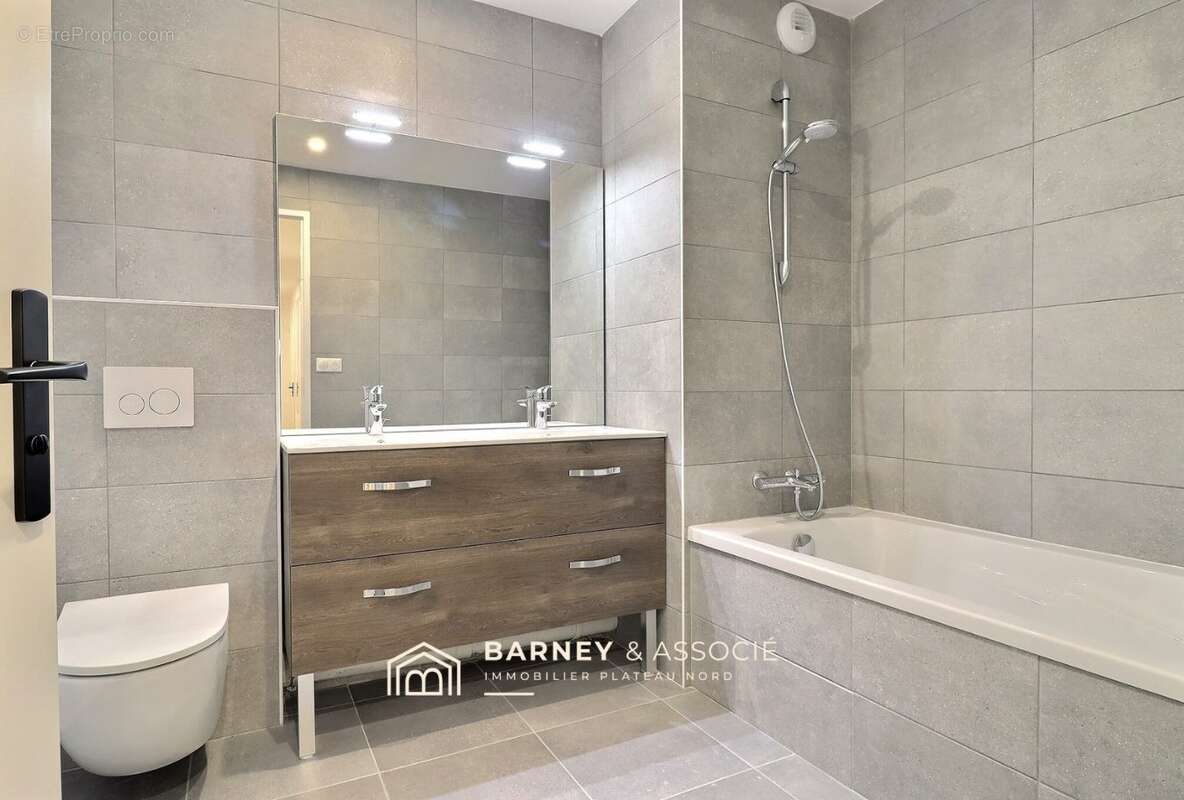 Appartement à MONT-SAINT-AIGNAN