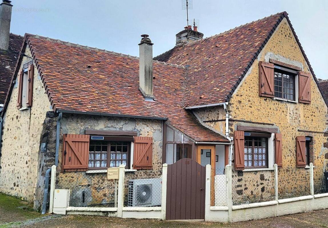 Photo 1 - Maison à LA LOUPE