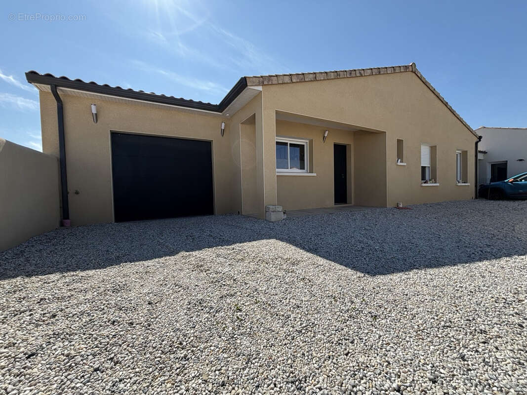 Maison à PORT-DES-BARQUES