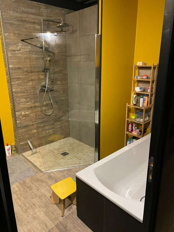 Appartement à MONTCEAU-LES-MINES