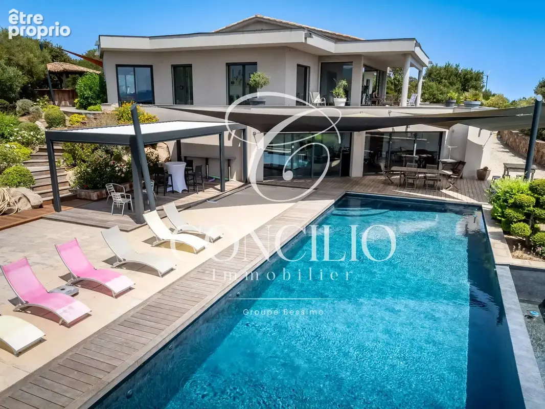 PORTO-VECCHIO - Villa contemporaine avec vue panoramique sur la baie de Saint-Cyprien - photo 5