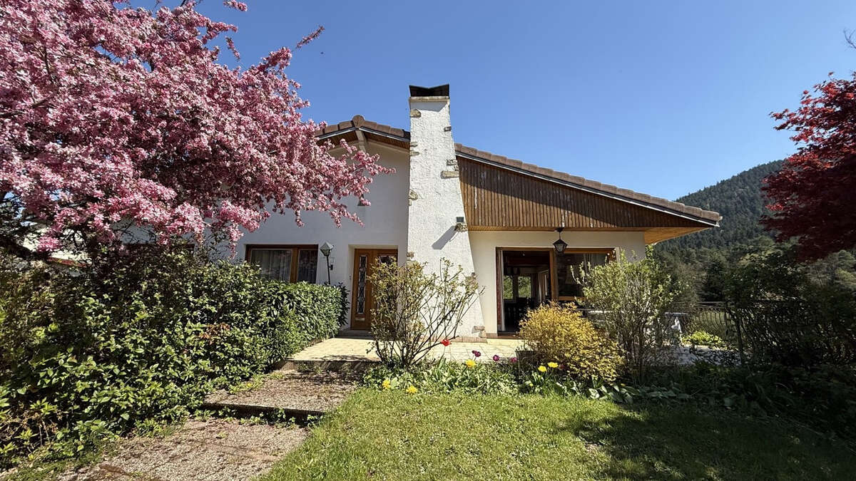 Maison à TAINTRUX