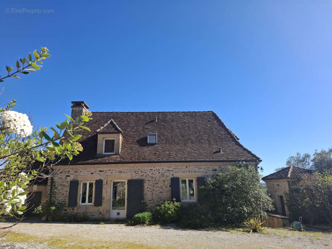 Maison à GENIS