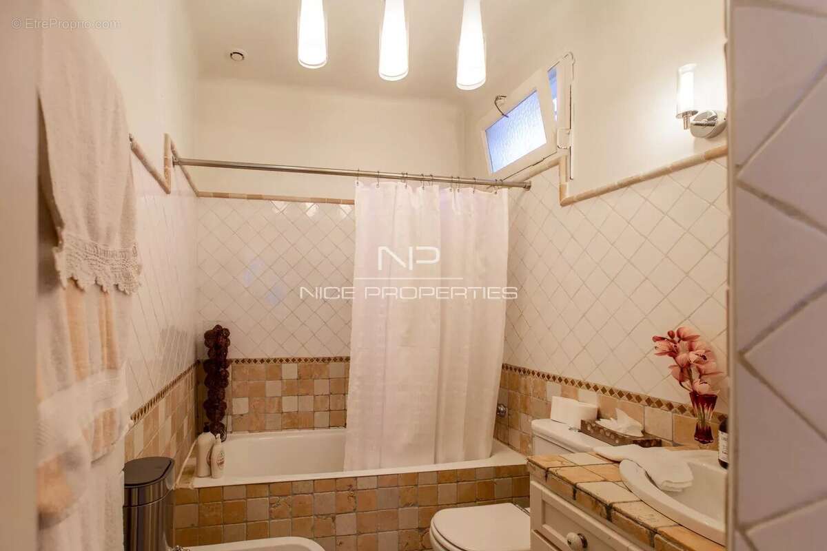 Maison à SAINT-JEANNET