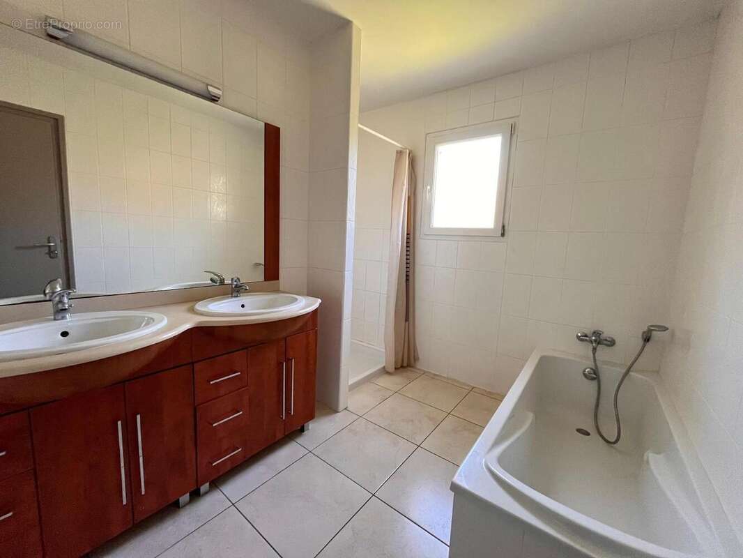   - Maison à TOULOUGES