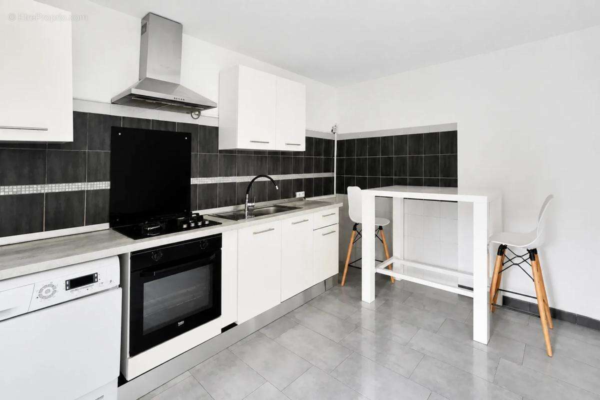 Ensemble immobilier de 3 logements à La Grand-Combe - photo 8