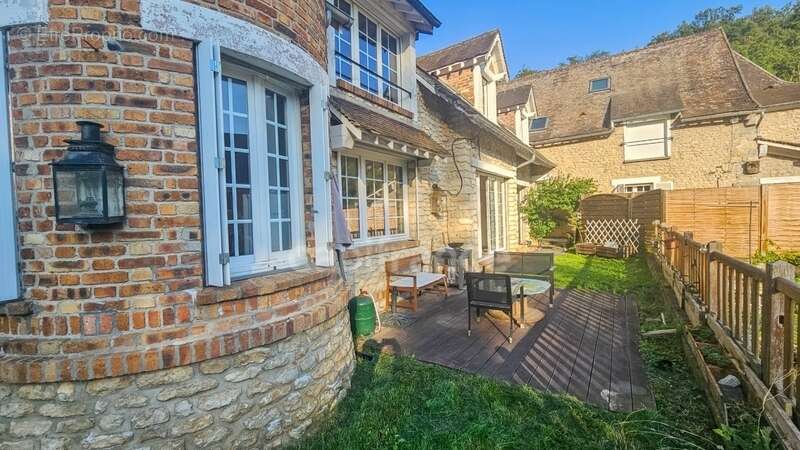 Appartement à FONTAINE-LA-RIVIERE