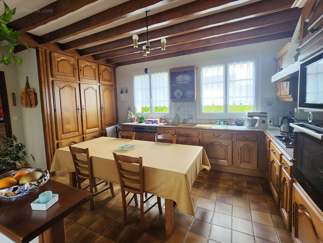 Maison à CREVECOEUR-LE-GRAND