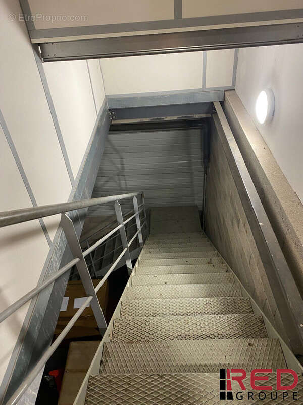 Commerce 937 m² à Gardanne  - photo 9