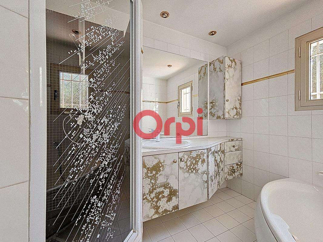 Maison à SIX-FOURS-LES-PLAGES