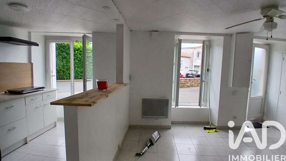 Maison 53 m² à Saint-Prouant  - photo 2