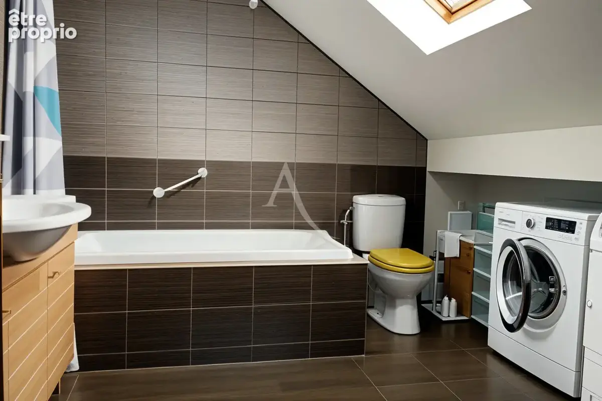 Exclusivité - Superbe maison familiale aux prestations soignées de 168 m² - photo 12