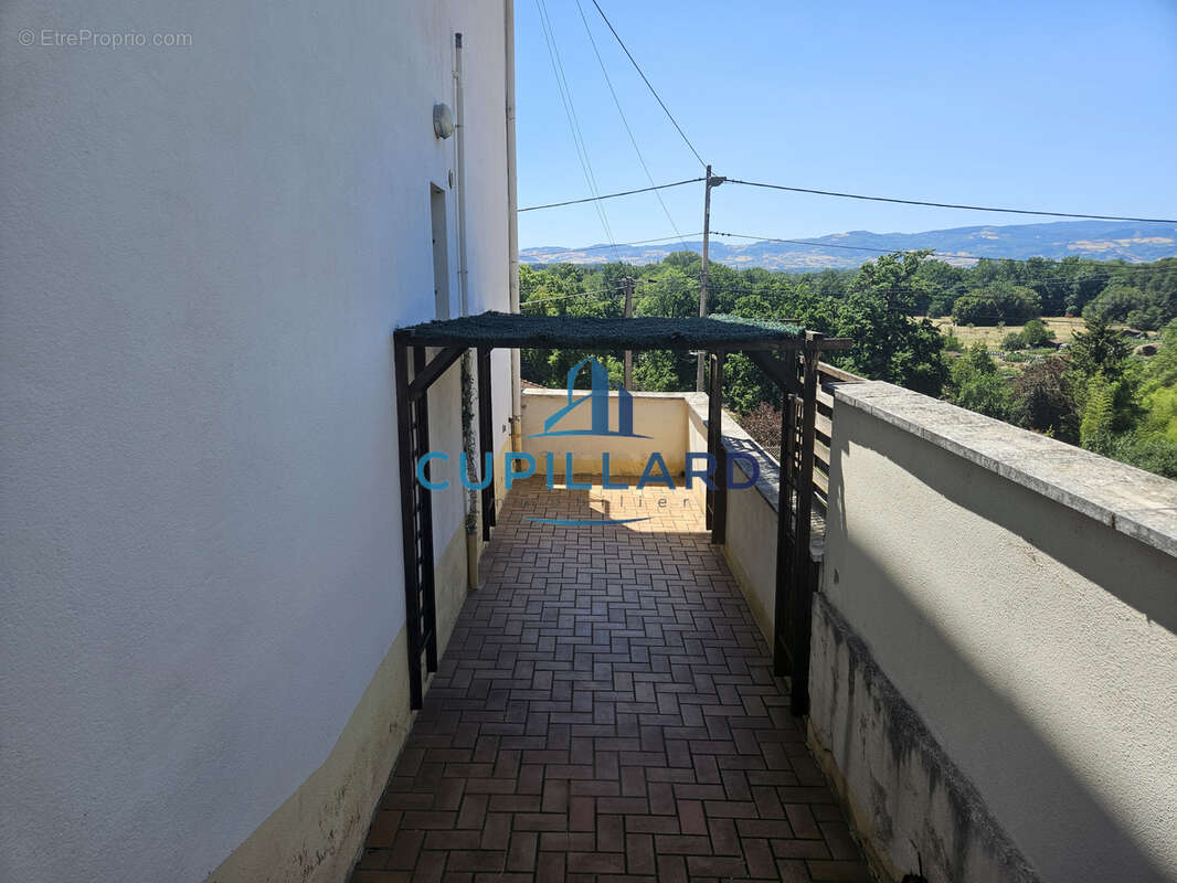 Appartement avec jardin, terrasse et garage, très jolie vue - photo 8