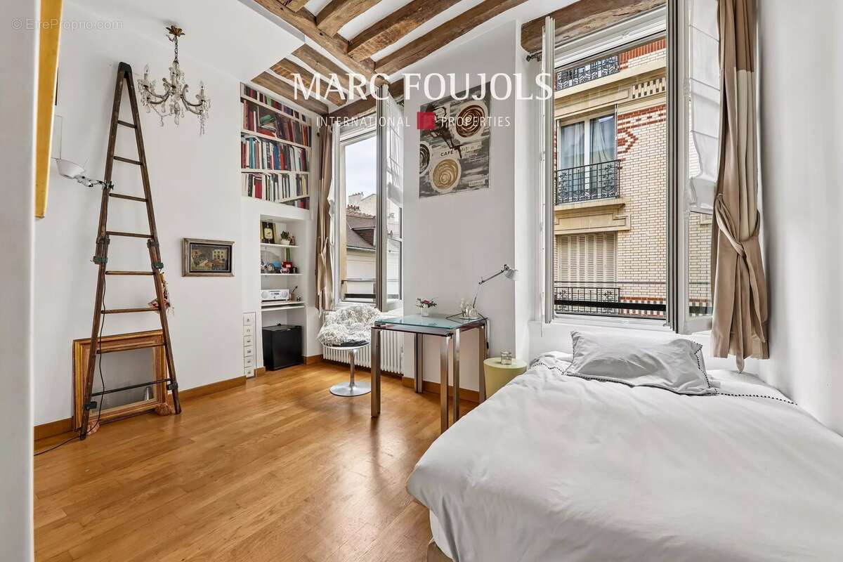 Appartement à PARIS-7E