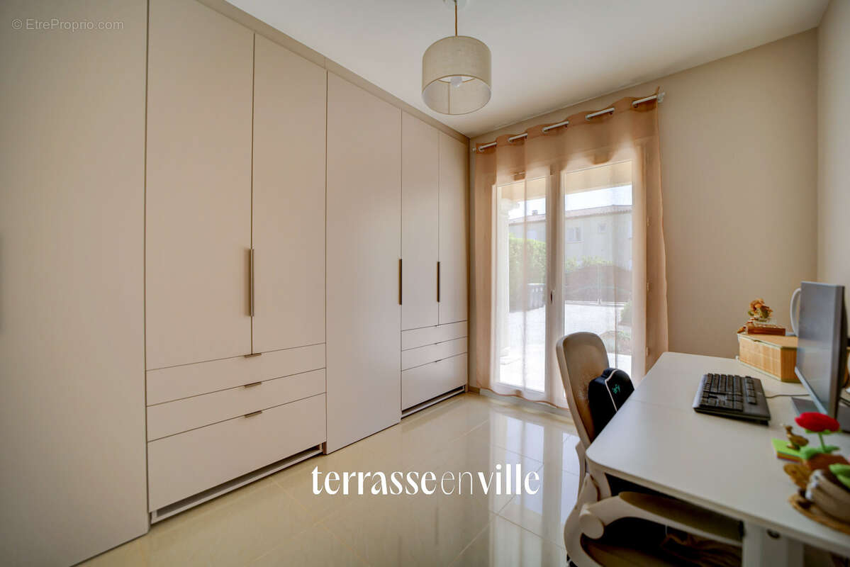 Saint cyr sur mer - villa plain pied t4 123m2 - dependance - proche village a pied - photo 21