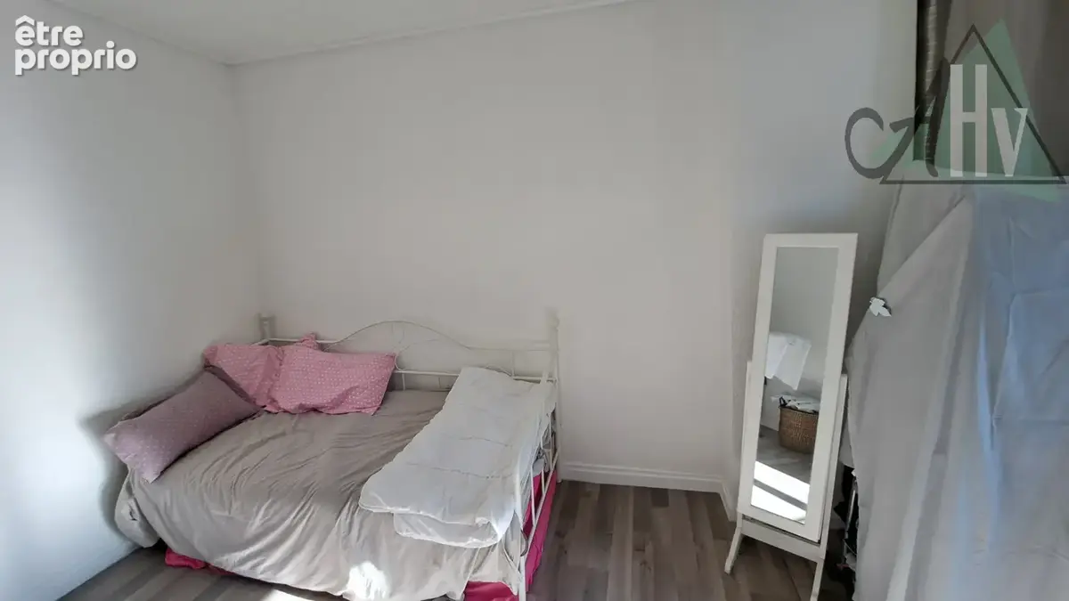 PONT SUR YONNE (89) - Belle maison de charme avec 3 chambres, piscine chauffée et grange - photo 15