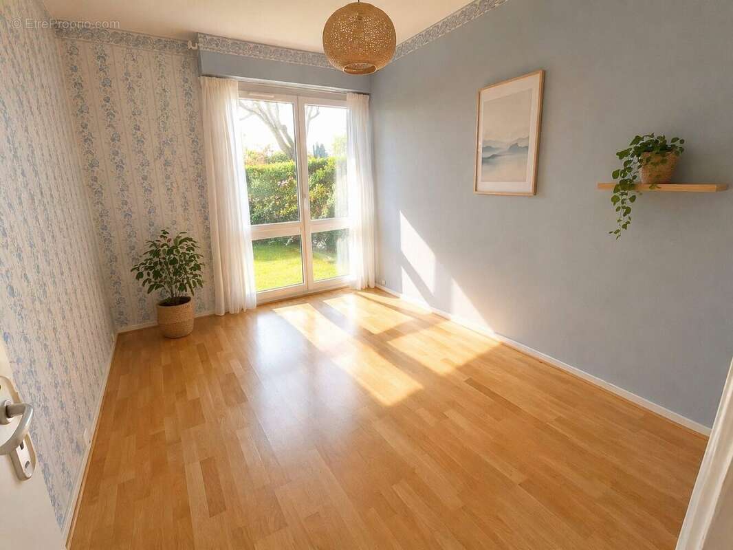 Appartement à FONTENAY-LE-FLEURY