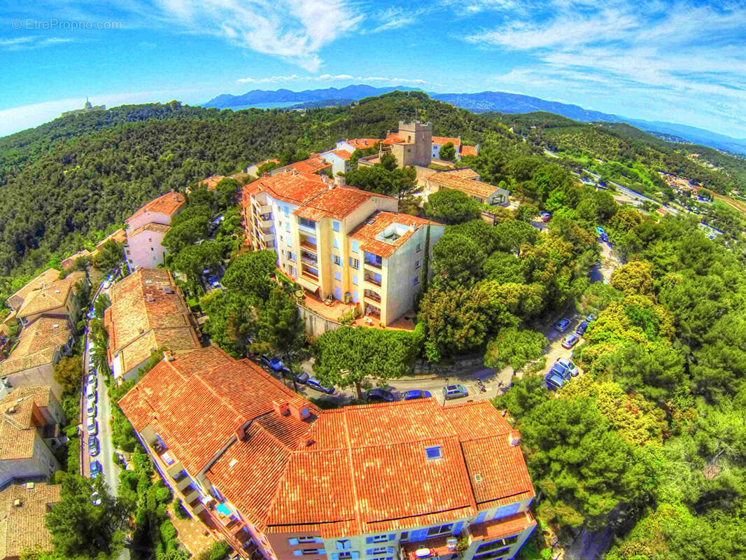 Appartement à MOUGINS