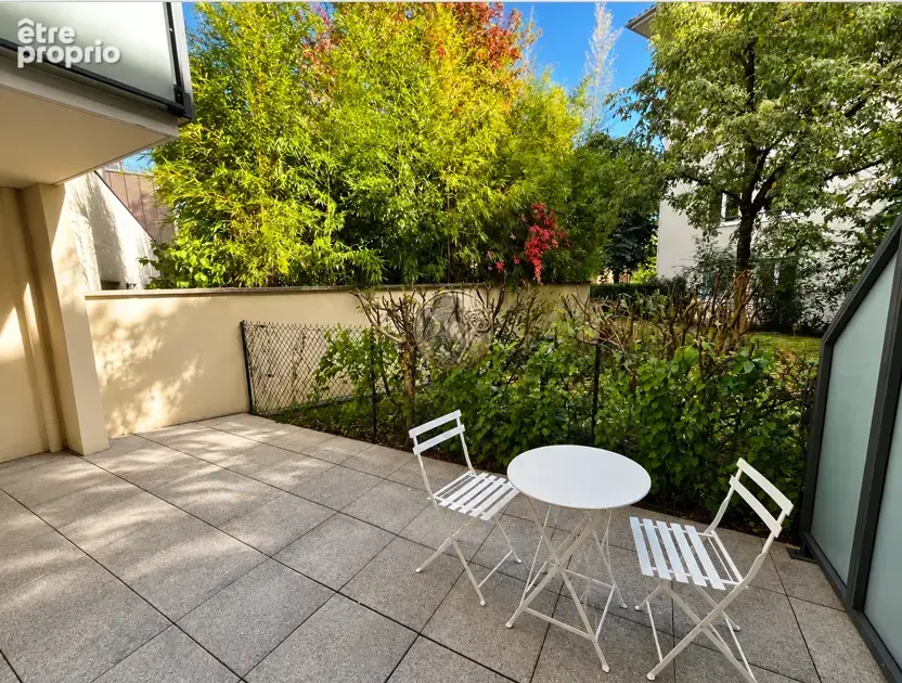 Francheville   magnifique t2 en rez-de-jardin avec terrasse de 15 m2, loggia, garage et cave - photo 7