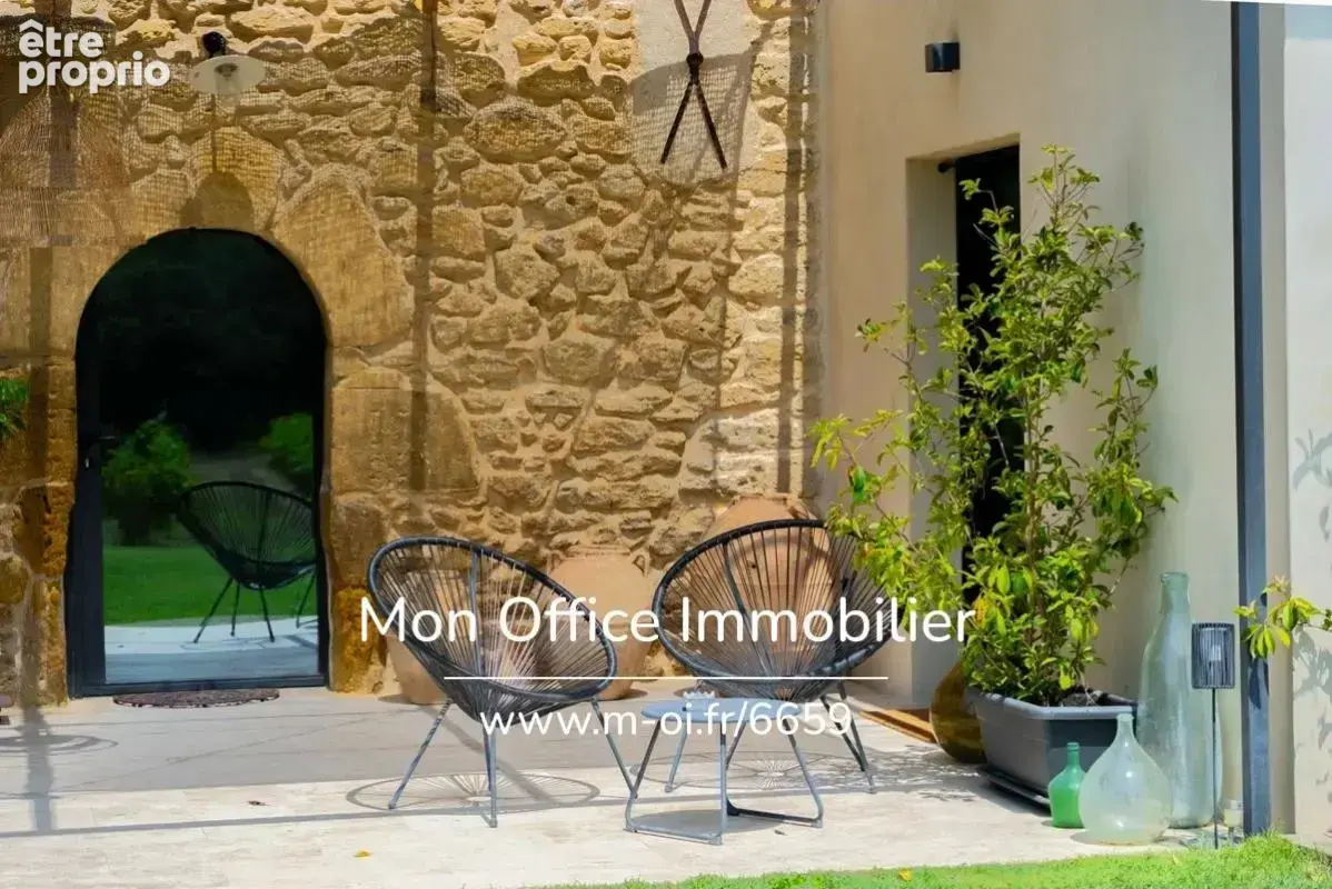 Maison à VAUGINES