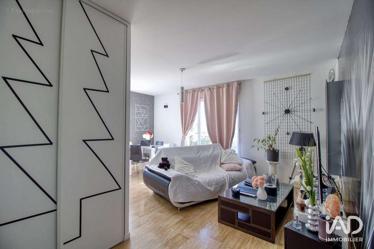 Photo 2 - Appartement à SAINT-MAXIMIN