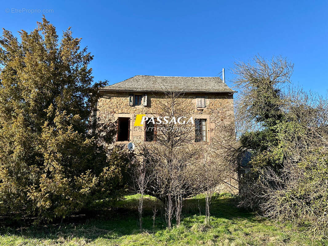 A VENDRE - Ensemble immobilier et terrain attenant - LE MEJANEL - photo 2