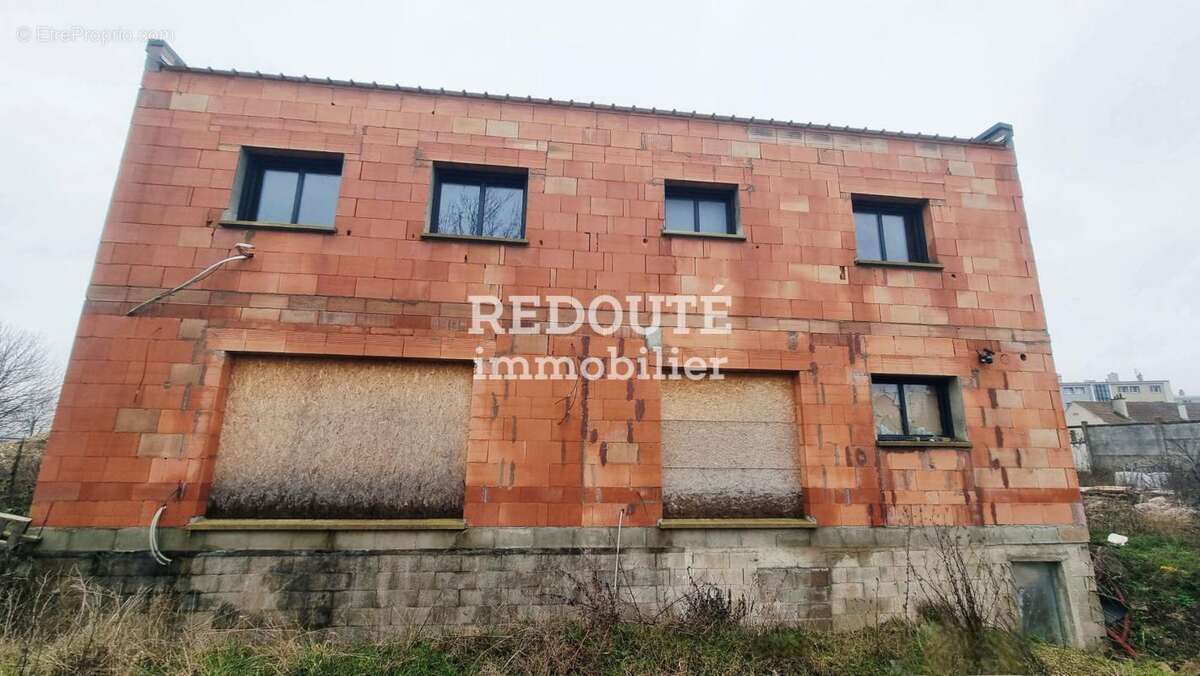 REIMS maison de 244 m² 6 chambres, garage, sous-sol, jardin - photo 5