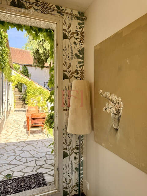Charmante maison de village de plain-pied avec jardin, dépendance  - montigny le gannelon - photo 2