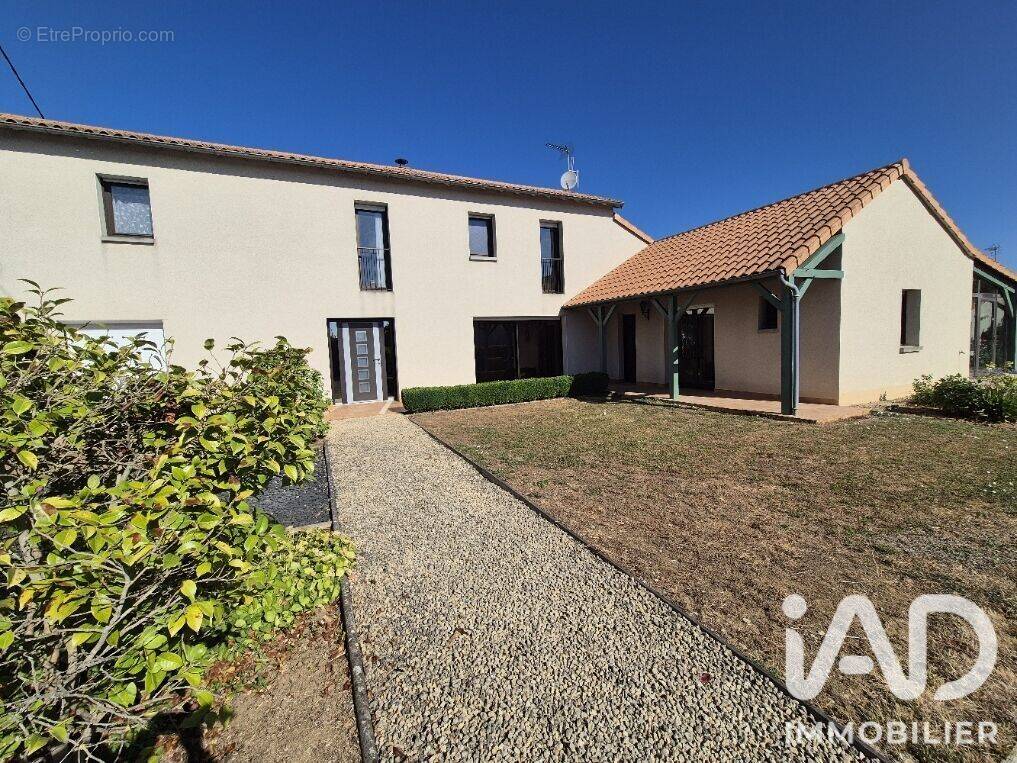 Photo 1 - Maison à THOUARS