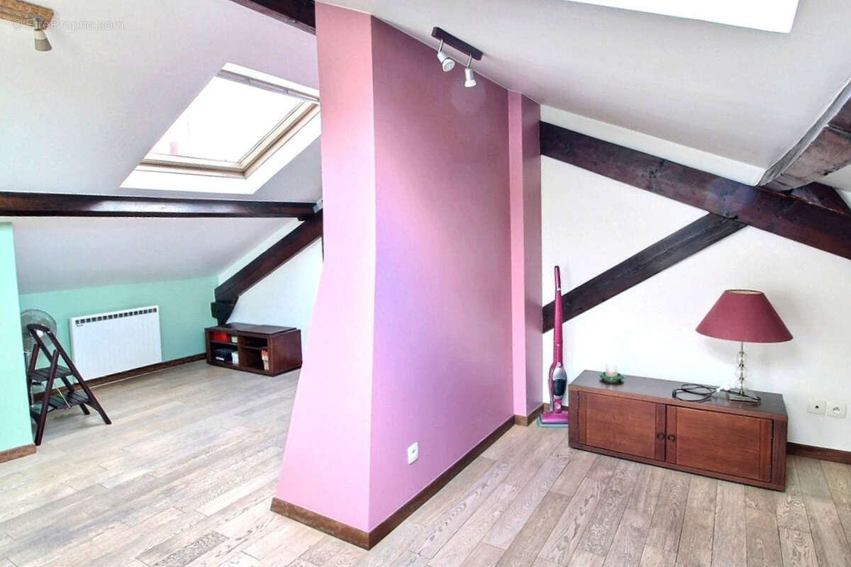 Appartement à GENNEVILLIERS