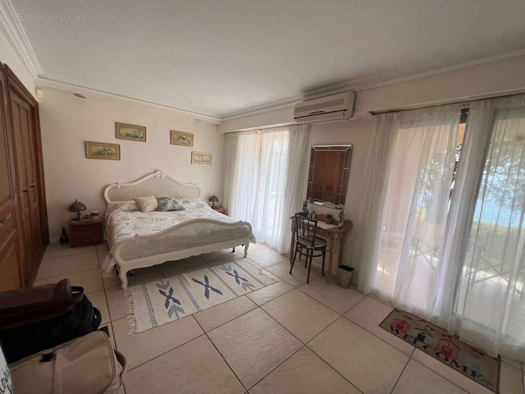 Exclusivite- domaine privé avec piscine sur menton garavan- villa jumelee  t5/6 sur 3 niveaux, terrasses, jard - photo 5