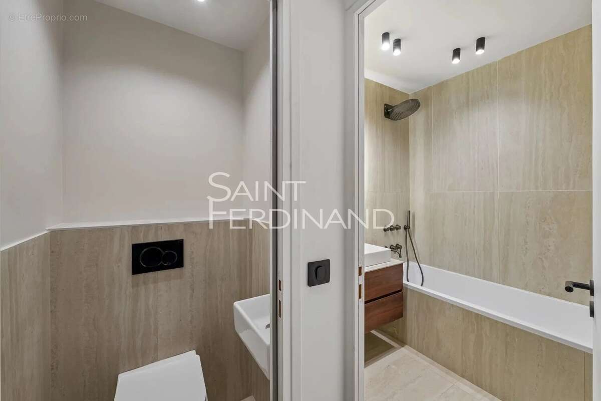 Appartement à NEUILLY-SUR-SEINE